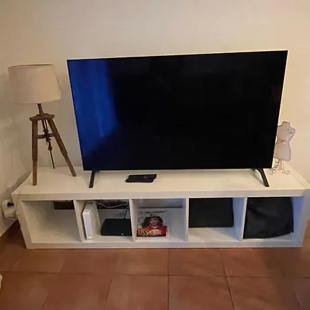 Lägenhet Mit Garten Und Pool In