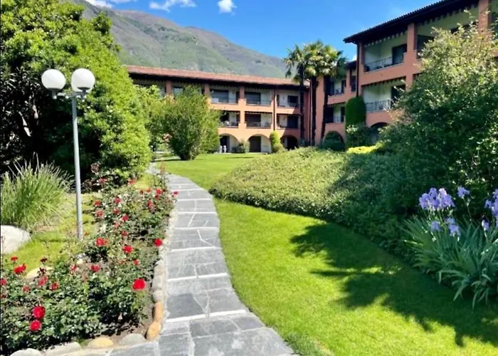 Mit Garten Und Pool In Apartamento Ascona